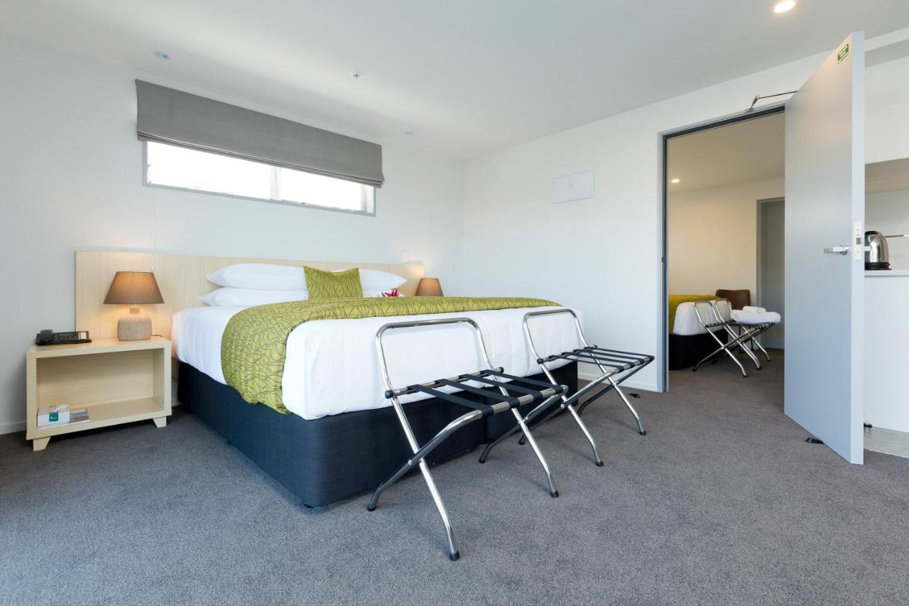 2 On Whiteleigh And 239 On Lincoln Motel Christchurch Exterior foto A typical hotel room