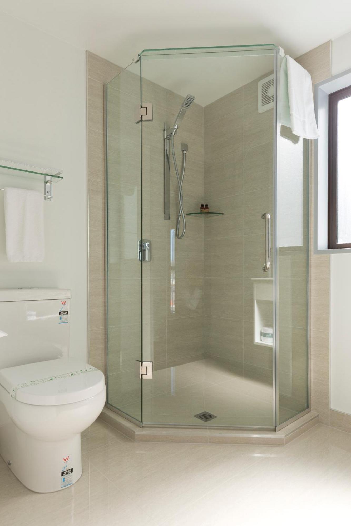 2 On Whiteleigh And 239 On Lincoln Motel Christchurch Exterior foto A shower enclosure
